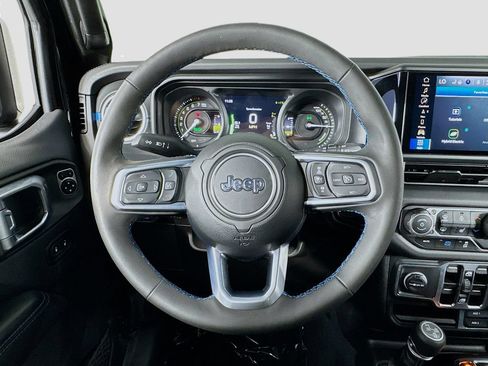 Used 2024 Jeep Wrangler High Altitude AWD/4WD image 23