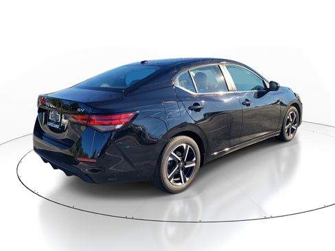 Used 2024 Nissan Sentra SV image 7