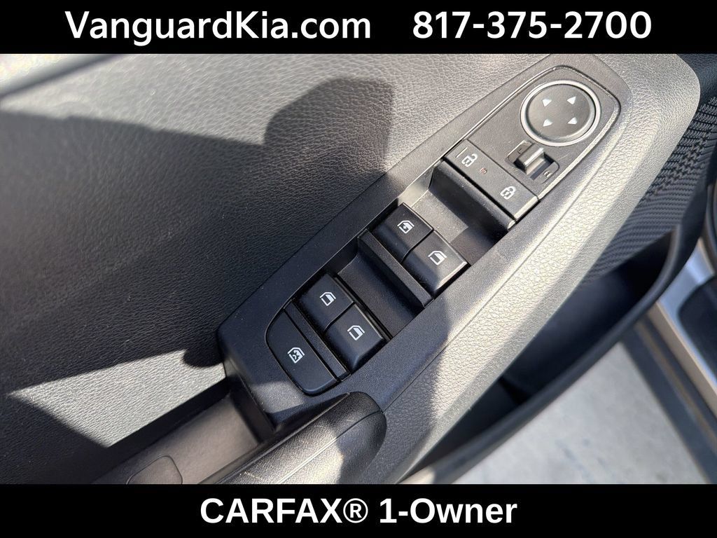 Certified 2026 Kia Seltos LX AWD/4WD image 17