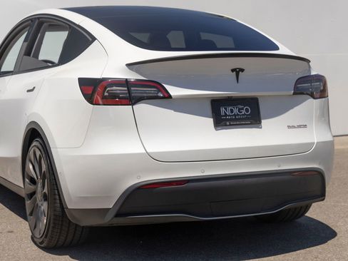 Used 2021 Tesla Model Y Performance AWD/4WD image 8
