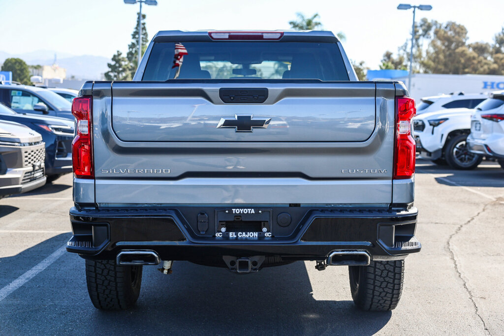 Used 2021 Chevrolet Silverado 1500 Custom Trail Boss AWD/4WD image 21