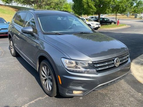 Used 2018 Volkswagen Tiguan SE w/ Panoramic Sunroof Package AWD/4WD image 1