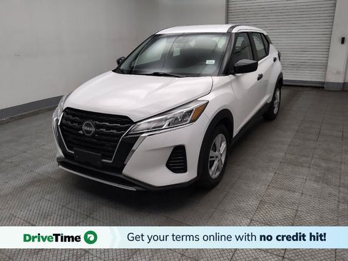 Used 2023 Nissan Kicks S FWD image 1