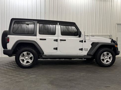 Used 2019 Jeep Wrangler Unlimited Sport S AWD/4WD image 5