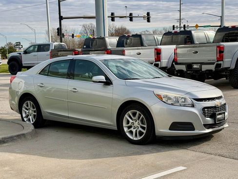Used 2015 Chevrolet Malibu LT w/ Power Convenience Package FWD image 7