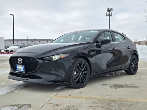 New 2026 MAZDA MAZDA3 Hatchback w/Premium Plus Pkg image 3