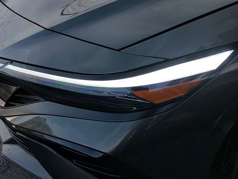 New 2025 Hyundai Elantra SEL w/ Cargo Package image 32