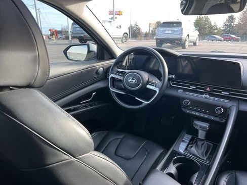 Used 2024 Hyundai Elantra Limited image 37