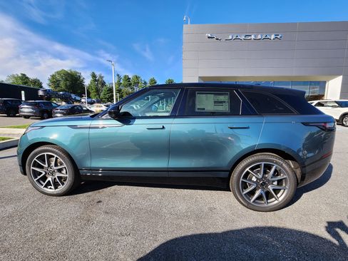 New 2026 Land Rover Range Rover Velar Dynamic SE image 5