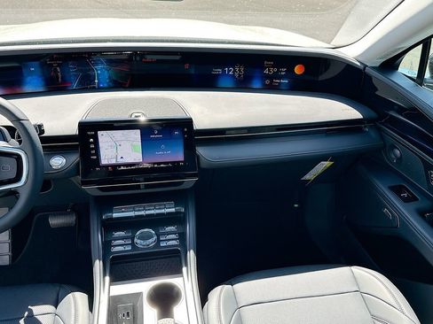 New 2026 Lincoln Nautilus Premier w/ Equipment Group 102A image 20