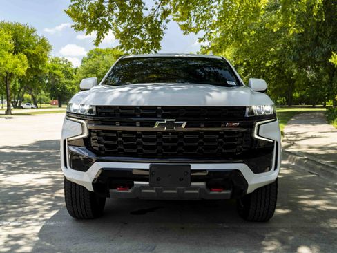 Used 2023 Chevrolet Tahoe Z71 w/ Z71 Off-Road Package AWD/4WD image 3