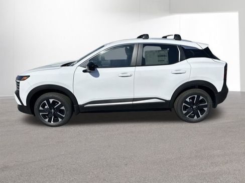 New 2026 Nissan Kicks SV w/ SV Premium Package image 5