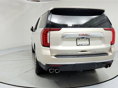 Used 2022 GMC Yukon XL Denali image 4