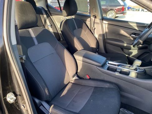 Used 2024 Nissan Sentra SV FWD image 30
