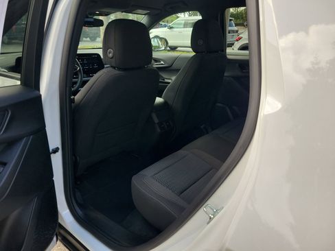 Used 2026 Chevrolet Equinox LT FWD image 8