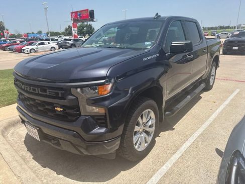 Used 2023 Chevrolet Silverado 1500 Custom AWD/4WD image 5