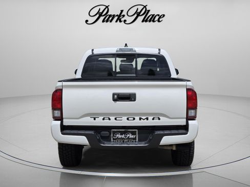 Used 2022 Toyota Tacoma SR w/ SR Convenience Package image 4