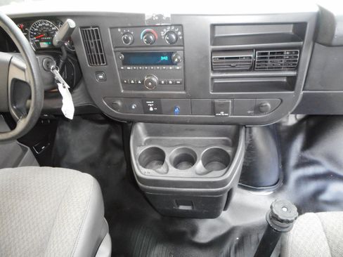 Used 2016 Chevrolet Express 2500 w/ Cold Climate Package RWD image 27