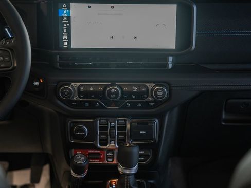 New 2025 Jeep Wrangler Unlimited Rubicon 4xe image 20