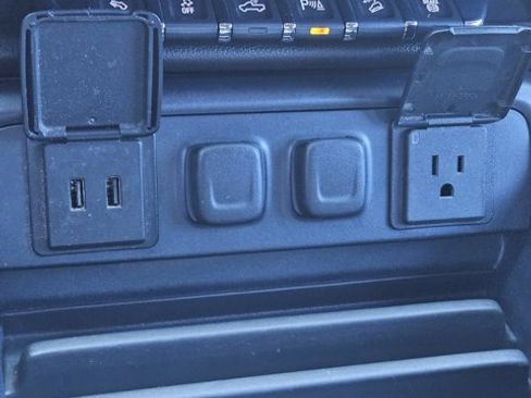 Used 2016 GMC Sierra 2500 SLT w/ Duramax Plus Package image 17