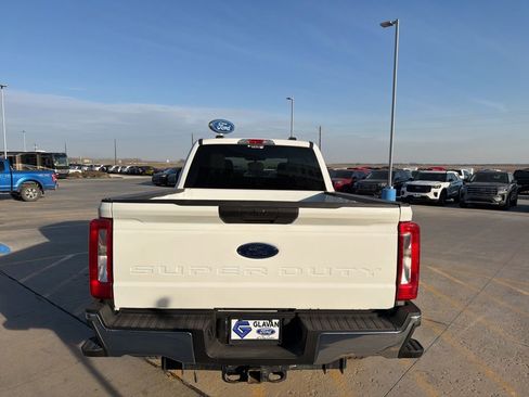 Used 2024 Ford F250 XLT w/ FX4 Off-Road Package AWD/4WD image 6