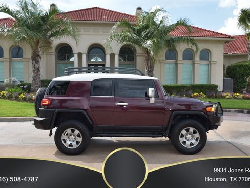 Used 2007 Toyota FJ Cruiser 4WD image 9