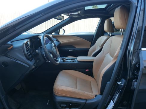 Used 2024 Lexus RX 350 Premium Plus image 9