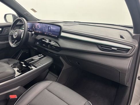 Used 2025 Buick Enclave Preferred image 33
