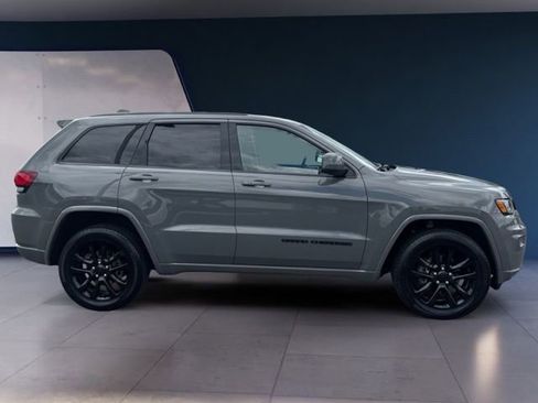 Used 2020 Jeep Grand Cherokee Altitude AWD/4WD image 6