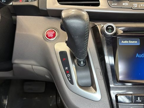 Used 2016 Honda Odyssey Touring Elite image 22