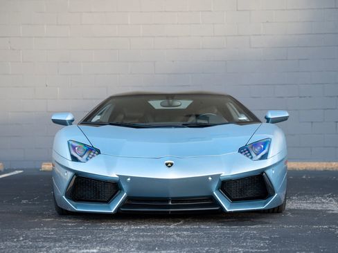 Used 2013 Lamborghini Aventador LP 700-4 image 8