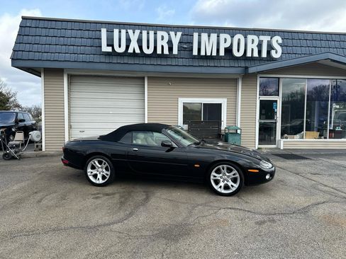 Used 2004 Jaguar XK8 Convertible image 24