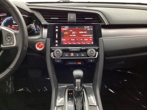 Used 2017 Honda Civic Touring image 28
