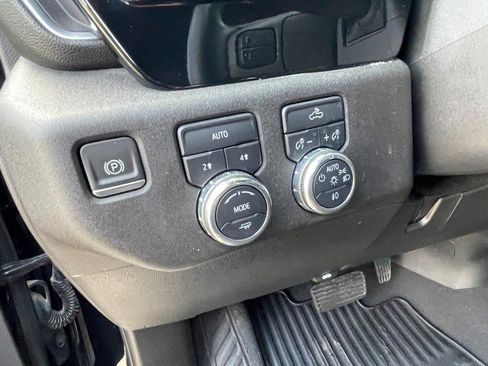 Used 2023 GMC Sierra 1500 Elevation image 25