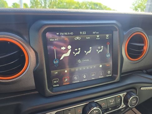Used 2023 Jeep Gladiator Mojave w/ Cold Weather Group AWD/4WD image 58