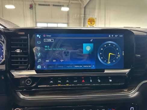 Used 2024 Chevrolet Silverado 1500 RST AWD/4WD image 28