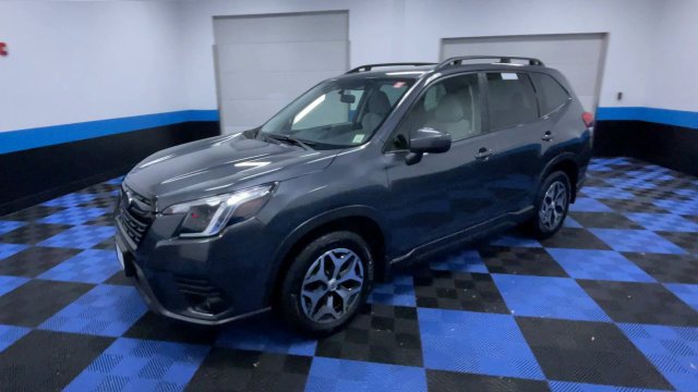 Used 2023 Subaru Forester Premium AWD/4WD image 4