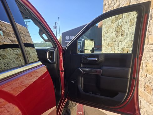 Used 2021 Chevrolet Silverado 2500 LTZ w/ LTZ Premium Texas Edition image 8