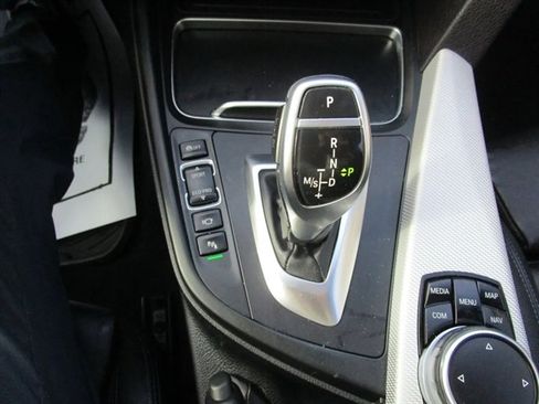 Used 2017 BMW 430i xDrive Convertible image 32