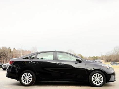 Used 2024 Kia Forte LX image 7