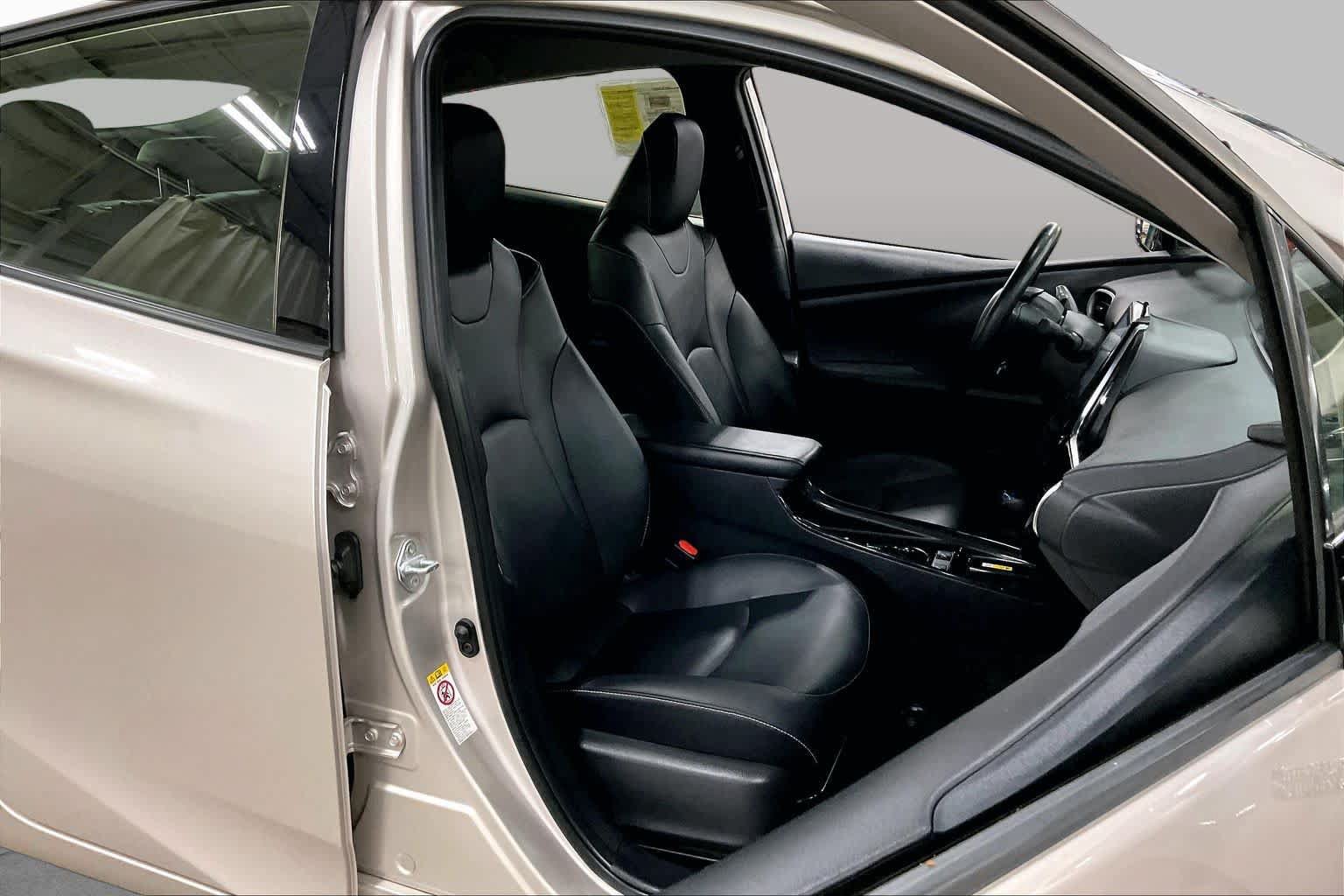 Used 2020 Toyota Prius Prime XLE FWD image 9
