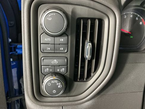 Used 2023 Chevrolet Silverado 1500 Custom Trail Boss w/ LPO, Dark Essentials Package AWD/4WD image 16