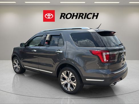 Used 2018 Ford Explorer Platinum AWD/4WD image 8