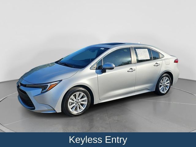 Used 2026 Toyota Corolla XLE FWD image 9