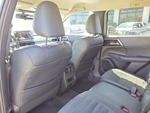 Used 2024 Mitsubishi Outlander SE FWD image 10