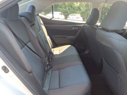 Used 2017 Toyota Corolla LE FWD image 28