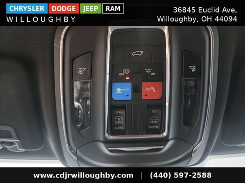 Used 2023 Jeep Grand Cherokee Altitude AWD/4WD image 25