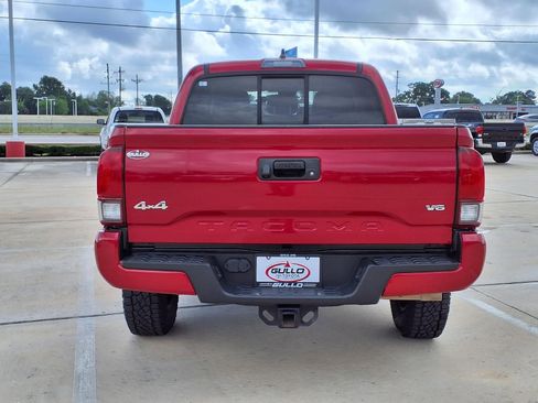 Used 2020 Toyota Tacoma SR AWD/4WD image 7