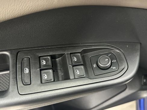 Used 2022 Volkswagen Taos SEL image 27