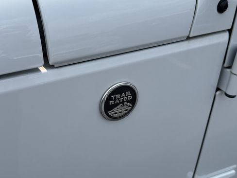 Used 2017 Jeep Wrangler Sport AWD/4WD image 32